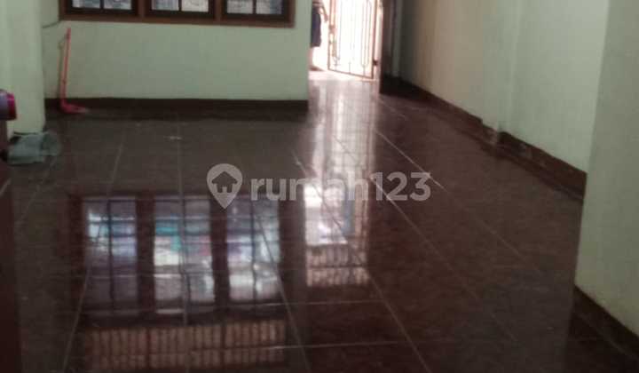 Three-Story House for Rent Jelambar