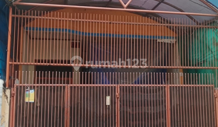 Three-Story House for Rent Jelambar 2
