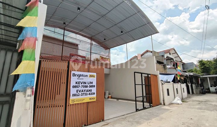 Rumah Baru Satu Setengah Lantai Area Jelambar