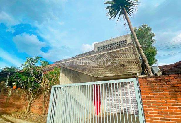 Rumah Gaya Industrial Full Furnished di Sariwangi Bandung 1