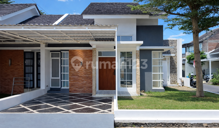 Hook! Rumah Baru Bebas Banjir Furnished di Margahayu Bandung Kota