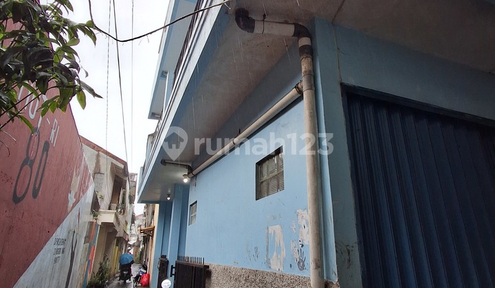 Kost Kostan 10 Kamar Selalu Penuh. Dekat ke: Pasteur, Pajajaran, Bandara Husein