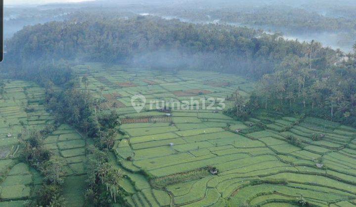 Dijual Tanah 

Lokasi deket Resto Mahagiri Rendang Besakih Bali 2