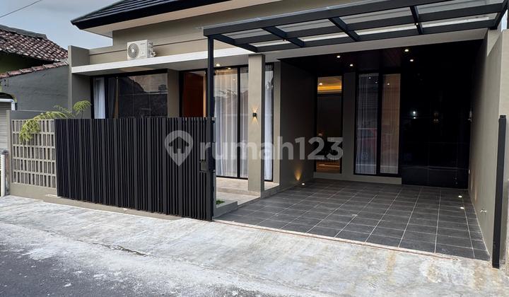 Modern Minimalist House Near a Prestigious University in Jogja City Modern Minimalist House Near a Prestigious University in Jogja City