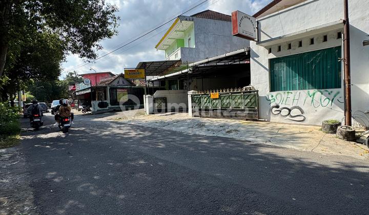 Rumah Strategis Dekat ke Ambarukmo Plaza Cocok untuk Investasi 2