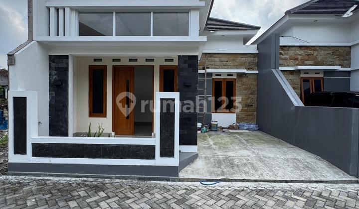 Rumah Minimalis Modern Lokasi Strategis dan Lingkungannya Nyaman