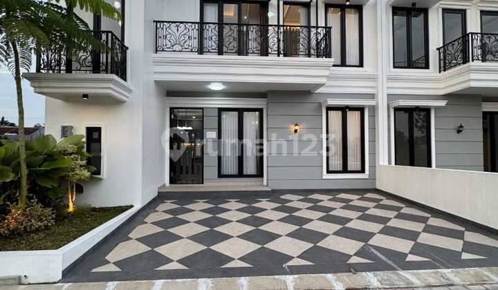 Hunian Nuansa American Classic Dalam Perumahan Mewah Strategis