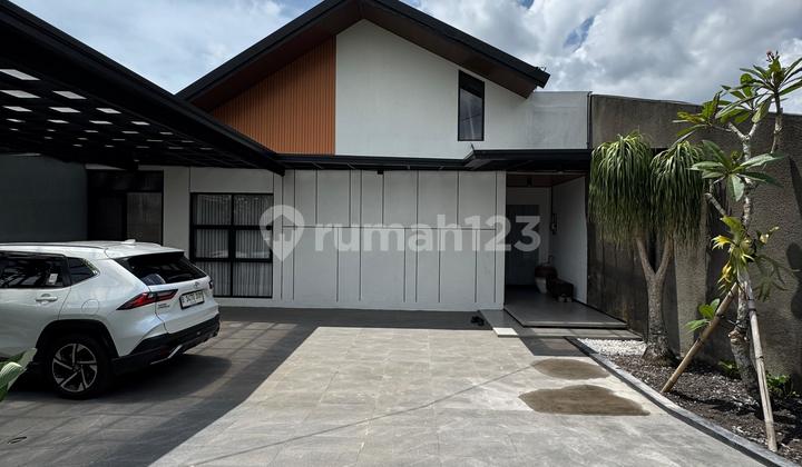 Rumah Villa Super Lega Jakal Sleman