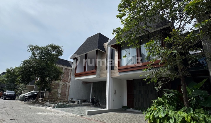 Beautiful House in a Dream Cluster Unit 2