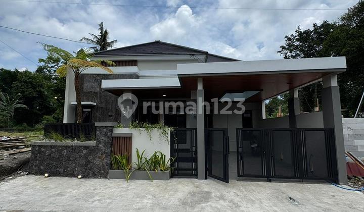 Tropical Ambiance Residence in Jogja Can Make You Feel at Home and Comfortable 2