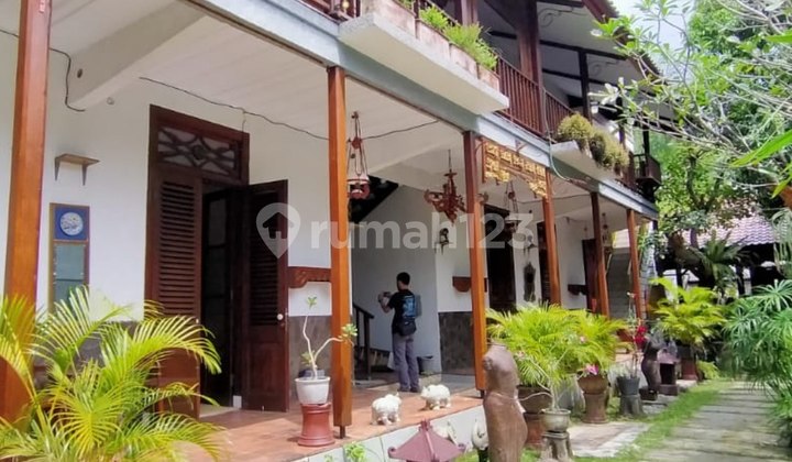 Di jual Rumah Antik, tanah luas Di jual Rumah Antik, tanah luas