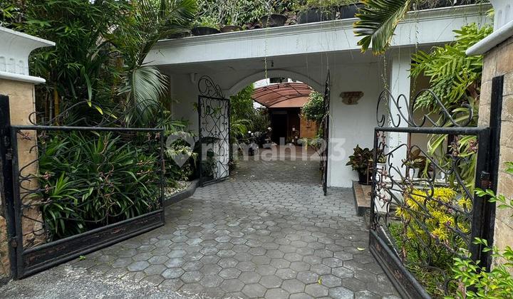 Luxurious City Center House in Jogja, 100 Meters to Mandala Krida Stadium 2