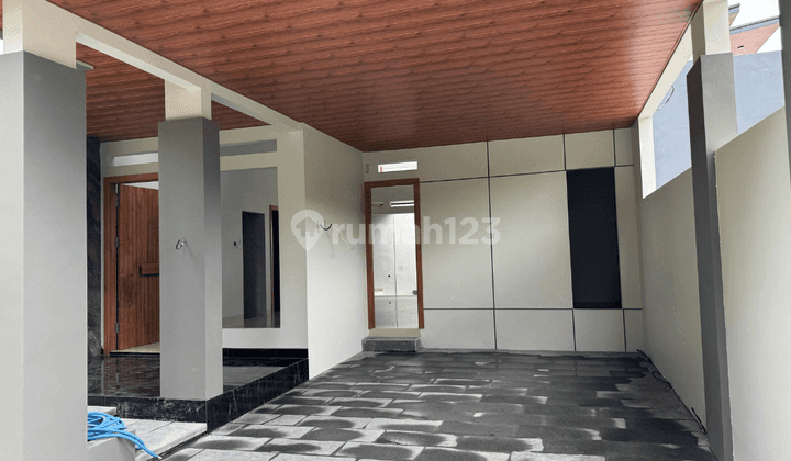 Dijual Tumah Modern Mewah di Jalan Kaliurang KM 13 Jogjakarta, Sleman 2