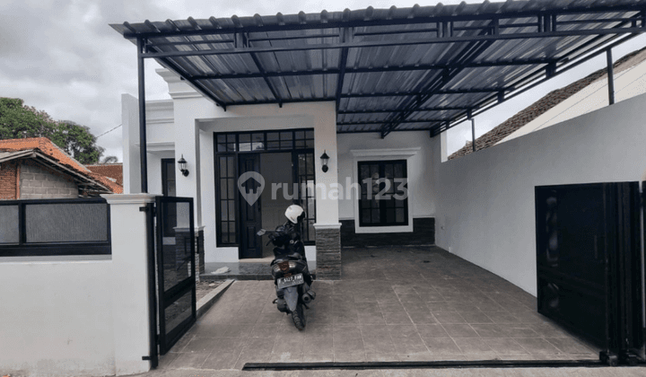 Dijual Rumah Modern Murah Baru di Krondon Wedomartani Timur Pasar Gentan, Sleman 2