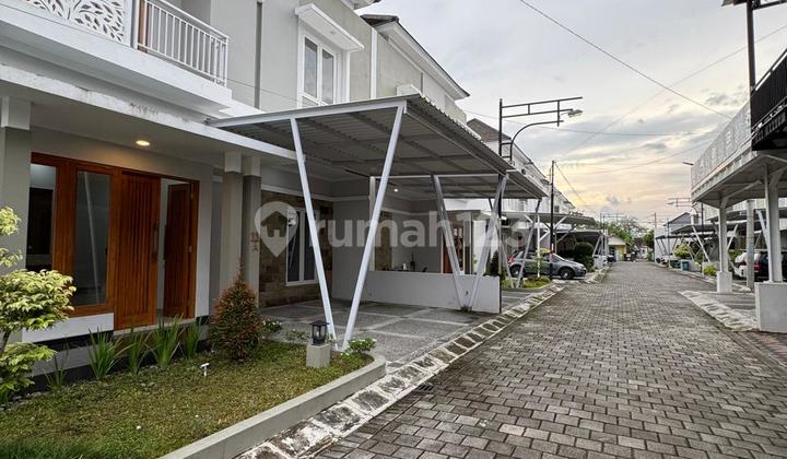 Modern Minimalist Residence in a One Gate System Housing Complex 2