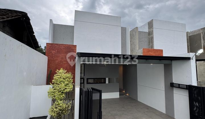 Rumah Minimalis Ala Cafee di Jakal KM 13