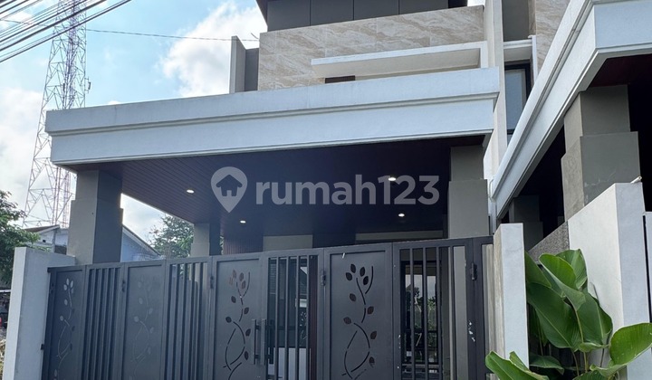 Rumah Mewah 2 Lantai Lingkungan Nyaman