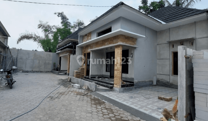 Rumah Minimalis Modern Baru di Utara SD Model Wedomartani Sleman, Sleman 2