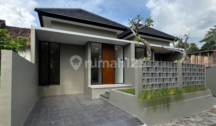 Rumah vibes Villa Jogja Barat Akses Jalan Mobil Papasan View Persawahan 2