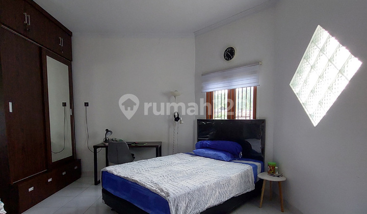 Tamanya Asik Buat Nongki Rumah Tropis 5 Menit Kampus Uii Nuansa Alam Asri 2