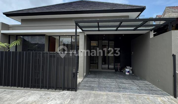 Rumah Modern Minimalis Dekat ke Universitas Ternama di Kota Jogja 2