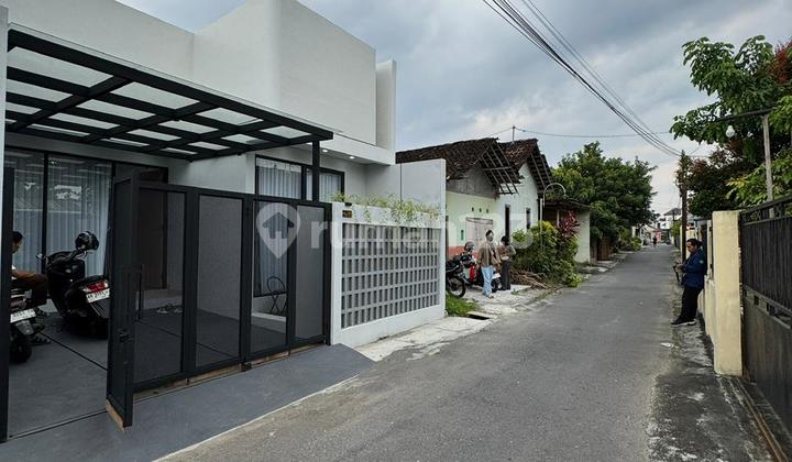 Rumah Cantik Konsep Modern Minimalis di Pusat Kota Jogja 2