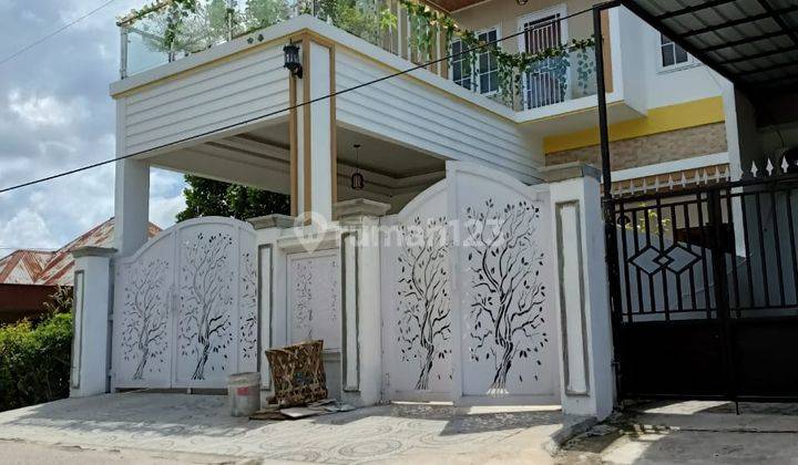 Rumah Besar Pinggir Jalan Rasmi Samping Prsu 1