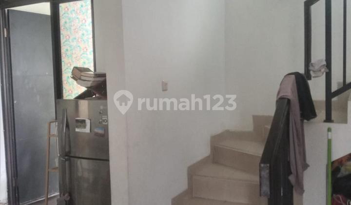 Dijual Rumah 2 Lantai Dimetland Transyogi 2