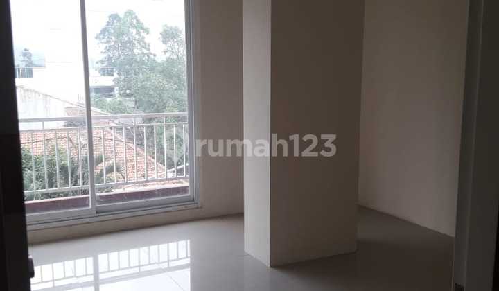 8-Storey Building on Buncit Raya, Pejaten, South Jakarta