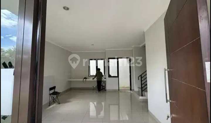 Dijual Rumah Hook Siap Huni di Sumarecon Bekasi 2