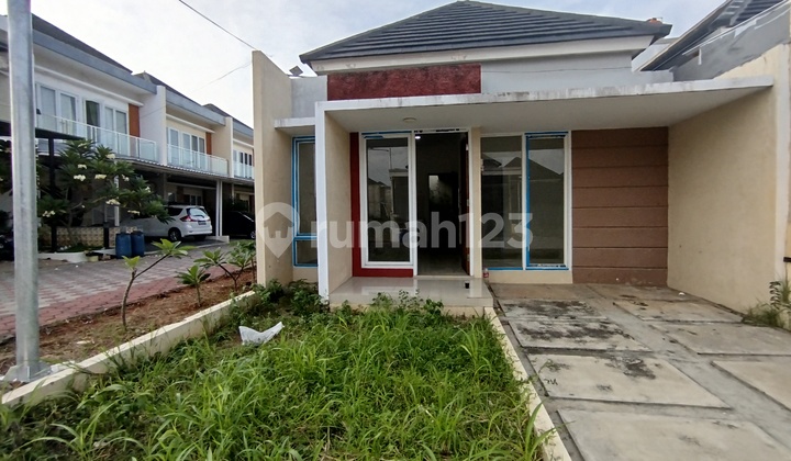 Disewakan Rumah Cluster Cantik Di Royal Premiere Ekasi 1