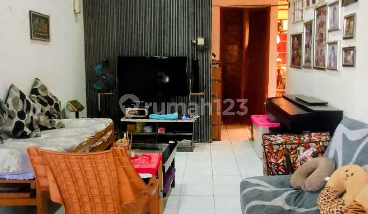 Ready-to-Occupy House for Sale in Vida North Bekasi 2
