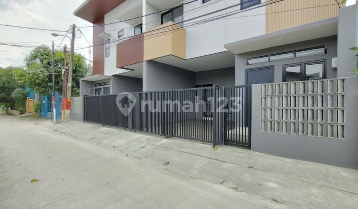 Dijual Rumah Baru Cantik Dua Lantai di Vila Indah Permai Bekasi Utara 2