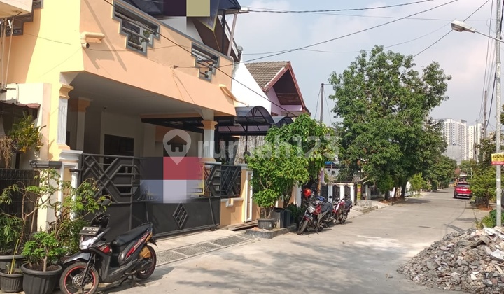 Dijual Rumah Luas Di Tytyan Kencana Bekasi Utara Dekat Sumarecon Bekasi