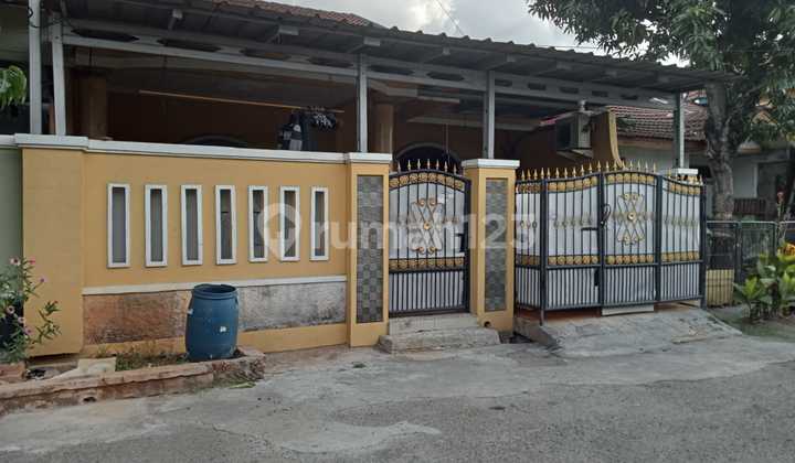 Dijual Cepat Rumah Dua Lantai Murah di Vila Indah Permai Bekasi Dijual Cepat Rumah Dua Lantai Murah di Vila Indah Permai Bekasi