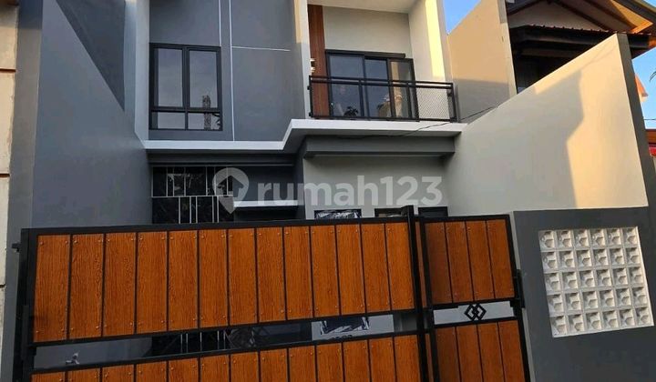 For Sale New Ready-to-Occupy House in Vila Indah Permai, North Bekasi For Sale New Ready-to-Occupy House in Vila Indah Permai, North Bekasi