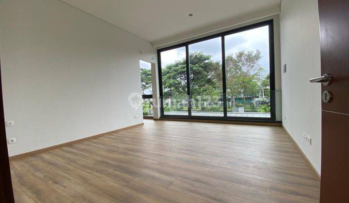 Dijual Rumah Mewah Lyndon di Navapark Bsd City 3 Lantai Semi Furnished 26M Nego 2