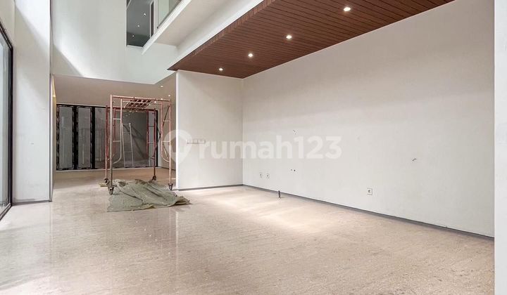Rumah Baru Modern Dalam Kompleks Simprug Golf Dekat ke Senayan 2