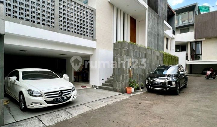 3 Lantai Dalam Townhouse Ampera Kemang Private Pool