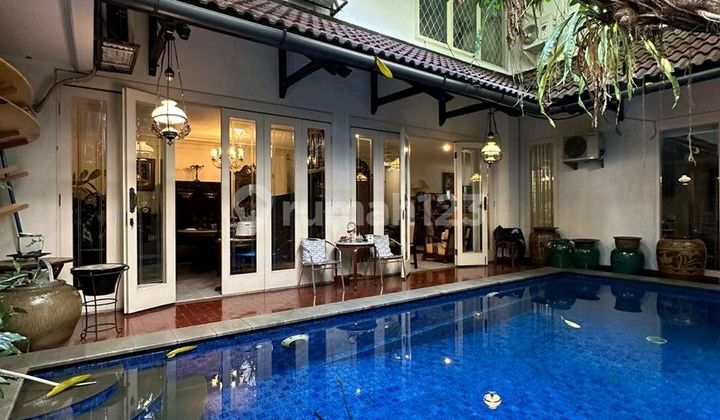 Well-Maintained House in Strategic Area of Kebayoran Baru Near SCBD Wide Road
