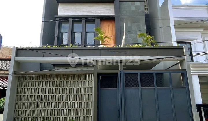 Rumah Baru Design Modern 3 Lantai Di Pondok Indah
