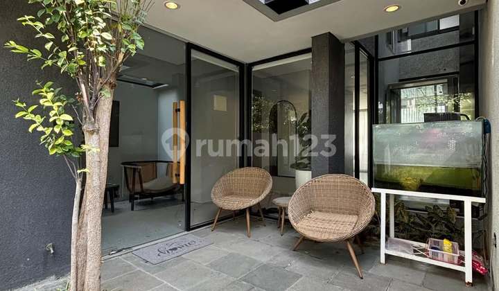 Modern Minimalist in Townhouse Near Permata Hijau Senayan 2