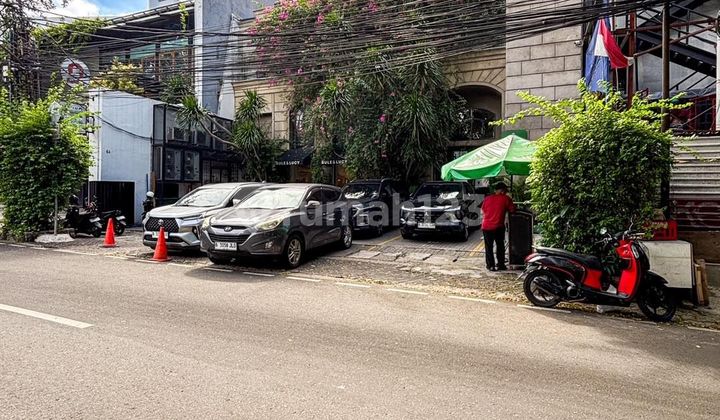Mini Building Suitable for Business, Wide Road, Kebayoran Baru, Near Public Transportation