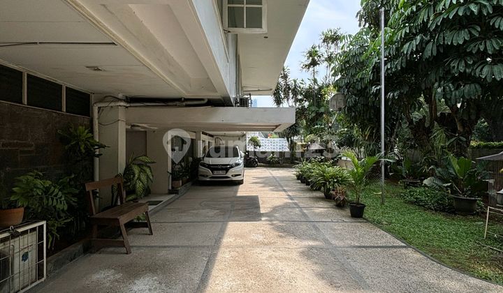 Rumah Luas Bisa Untuk Usaha Jalan Lebar Kebayoran Baru Rumah Luas Bisa Untuk Usaha Jalan Lebar Kebayoran Baru
