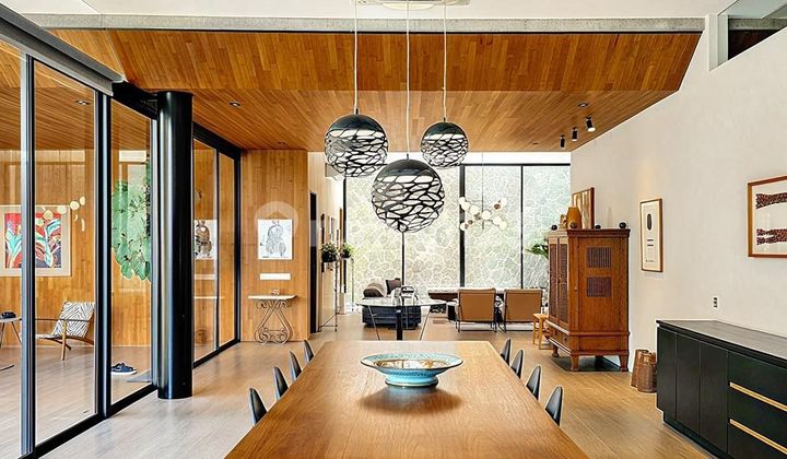 Rumah Cantik Modern Tropis Siap Huni 2 Lantai Ampera Cilandak 2