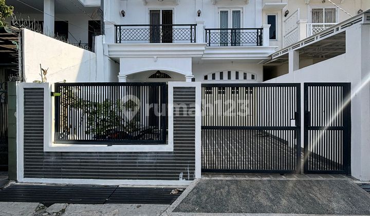 Rumah 2 Lantai Area Perumahan Pejaten Bebas Banjir Rumah 2 Lantai Area Perumahan Pejaten Bebas Banjir