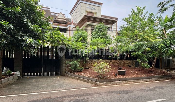 Prime Area Pondok Indah Bangunan Kokoh Jalan Lebar