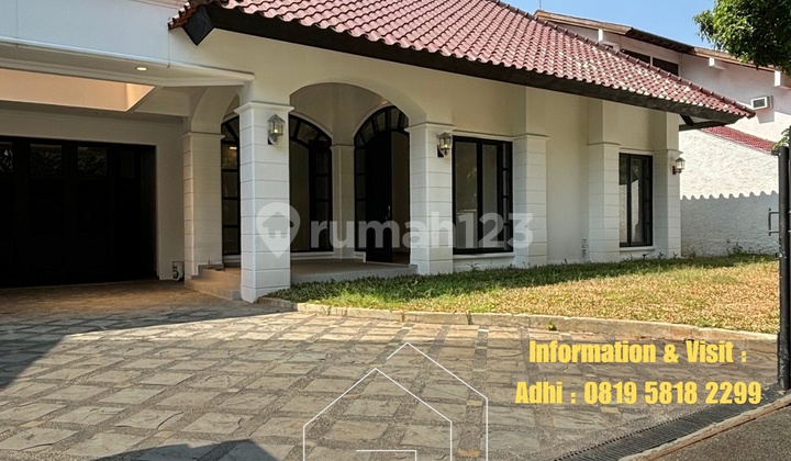 Rumah Klasik Baru Renovasi Lingkungan Elit Permata Hijau