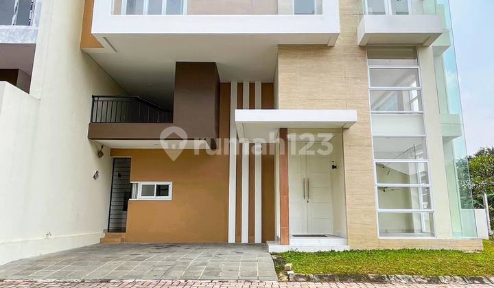 Bangunan Baru Dalam Townhouse Dekat Tol Simatupang Dan Stasiun Krl 2