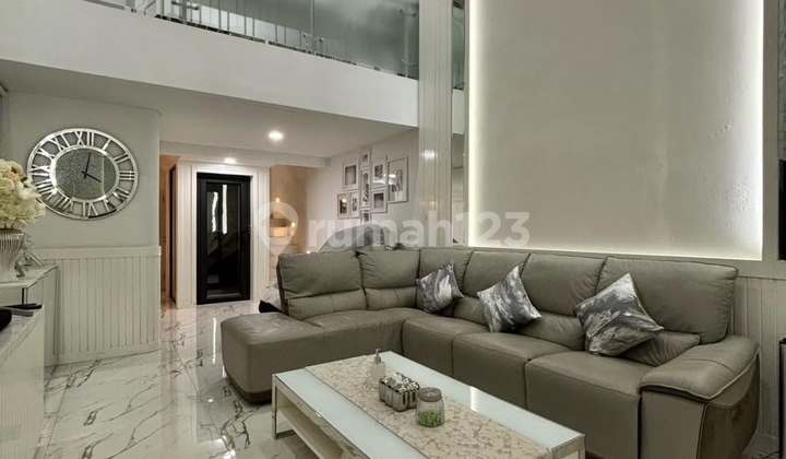 Attached House in Townhouse Private Pool Rooftop Near Cilandak Toll Road 2
